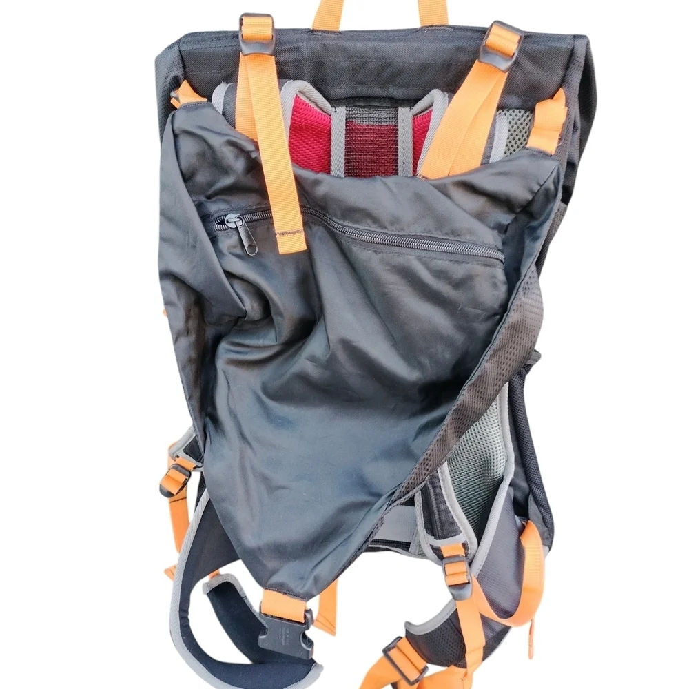 Coleman Backpack.. 🥾🥾 Grab Your Passport And Let's Goo...
